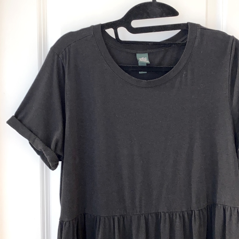 Medium Black Dress